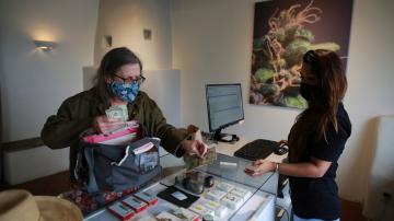 Recreational marijuana legal to possess, grow in New Mexico