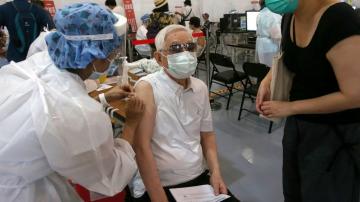 Taiwan's push to shortcut vaccine approval sparks debate