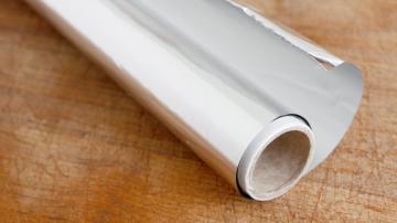 The Difference Between Aluminum and Tin Foil