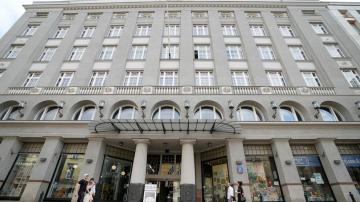 Historic Warsaw store, seeking rebirth, hit by pandemic