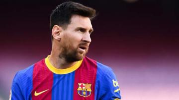 Lionel Messi: Barcelona star agrees to stay on reduced wages