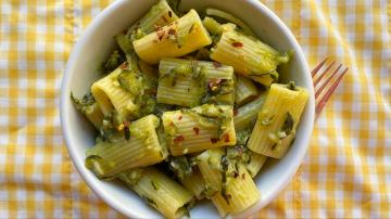 You Can Make a Shockingly Delicious Pasta Sauce With Cucumbers