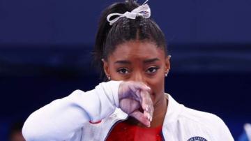 Simone Biles: Gymnast praised for 'prioritising mental wellness'