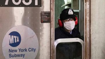 Cuomo mandates vaccines or testing for NYC transit workers