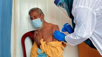 Bangladesh vaccinating Rohingya refugees amid virus surge