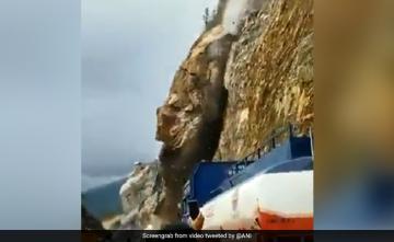 Watch: Boulders Rolling Down Hill Cause Pure Traffic Chaos In Uttarakhand