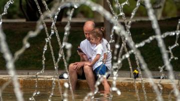 Spain flirts with record heat; 16 Italy cities on red alert
