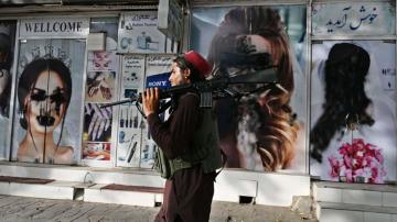 Memories of Taliban rule strike fear, uncertainty in Afghan women