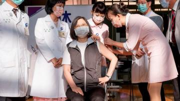 Taiwan's president receives domestically developed vaccine