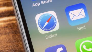 How to Move Safari's Search Bar Back Where It Belongs in iOS15