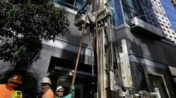 New sinking in tilting San Francisco high-rise halts repair