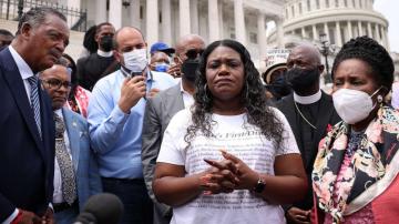 Progressives call on Pelosi, Schumer to act on eviction moratorium
