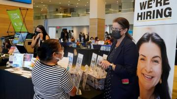US jobless claims reach a pandemic low as economy recovers