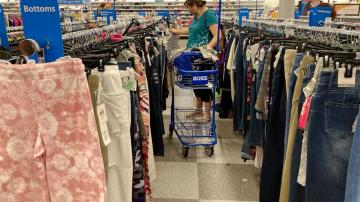 Retail sales rose last month even as delta variant spread