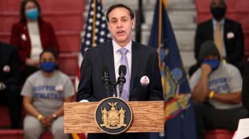 New York health chief, defender of Cuomo policies, resigning