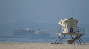 Response time questioned in Southern California oil spill