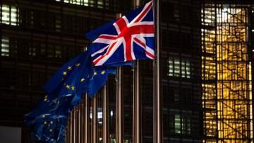 Christmas comes early: EU, UK back to Brexit wrangling