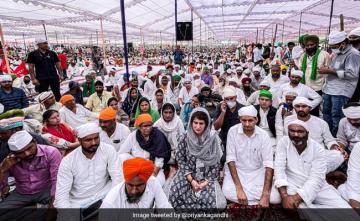 Priyanka Gandhi Vadra At Farmers' Tribute To Those Killed In Lakhimpur