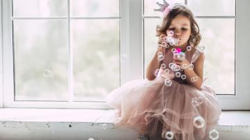 What to Say to Little Girls Instead of 'You Look So Pretty'