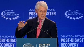 Former President Bill Clinton leaves hospital following blood infection