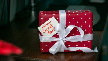 How to Organize a Holiday Gift Exchange That People Will Actually Want to Participate In