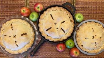 Should You Use a Metal, Glass, or Cast-Iron Pie Pan?