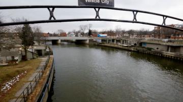 Judge OKs $626 million settlement in Flint water litigation