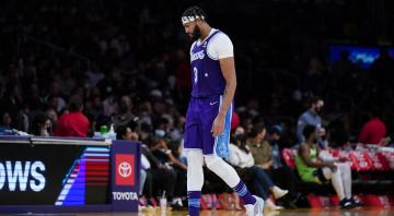 Davis rips Lakers after Timberwolves loss: ‘Championship team? Not us right now’