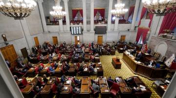 Tennessee gov backs signing bill aide said violates US law
