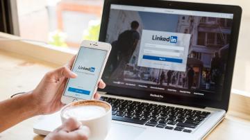 When You Should Use LinkedIn's Resume Builder, and When You Shouldn’t