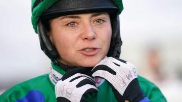 Robbie Dunne 'opened towel' to fellow jockey Bryony Frost in changing room