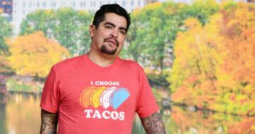 How Chef Aarón Sánchez is Supporting This Generation of Latinx Entrepreneurs