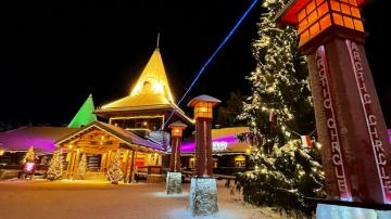 Finland's Christmas resorts in full swing but fear omicron