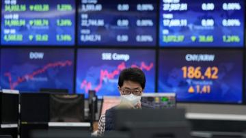 World markets bounce back from omicron sell-offs