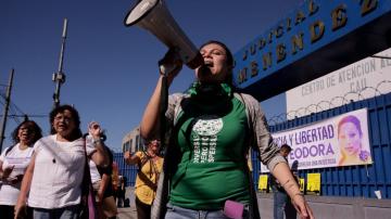 El Salvador frees three women convicted of abortions