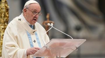 Pope, in New Year's homily, praises women as peacemakers