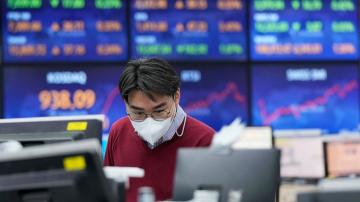 Asian stocks rise after China rate cuts, Japan export gain