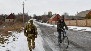 Ukraine's front line: Where lives turn on distant decisions