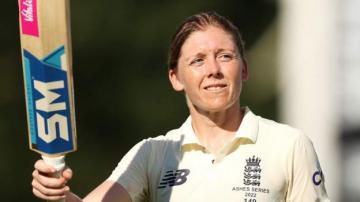 Women's Ashes: Heather Knight rescues England with a superb century on day two in Canberra