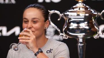 Australian Open: 'Ashleigh Barty cements place as national hero with Melbourne win'