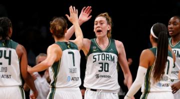 AP Source: Stewart, Loyd staying with Seattle Storm