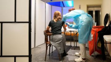 Czechs hit virus record but see significantly fewer deaths