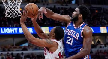 Embiid scores 40 points to help 76ers hold off DeRozan, Bulls