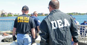 Woman duped for a year into believing she was DEA (8 GIFs)