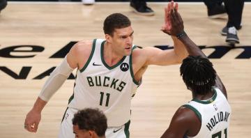 Bucks’ Brook Lopez ready for contact in recovery from back injury
