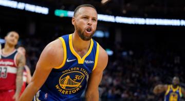 Curry dazzles for 47 points on 34th birthday, Warriors beat Wizards