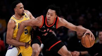 10 things: Barnes shines in Hollywood as Raptors ride big start to win
