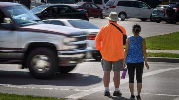 Study: SUVs, pickups more likely to hit walkers than cars