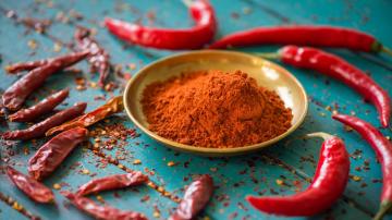 The Difference Between Chili Powder, Pepper-Specific Chili Powder, and Chili Flakes