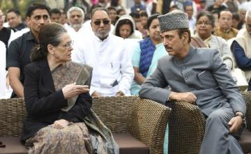 Sonia Gandhi Meets Ghulam Nabi Azad As Congress 'Rebels' Crank Up Pressure